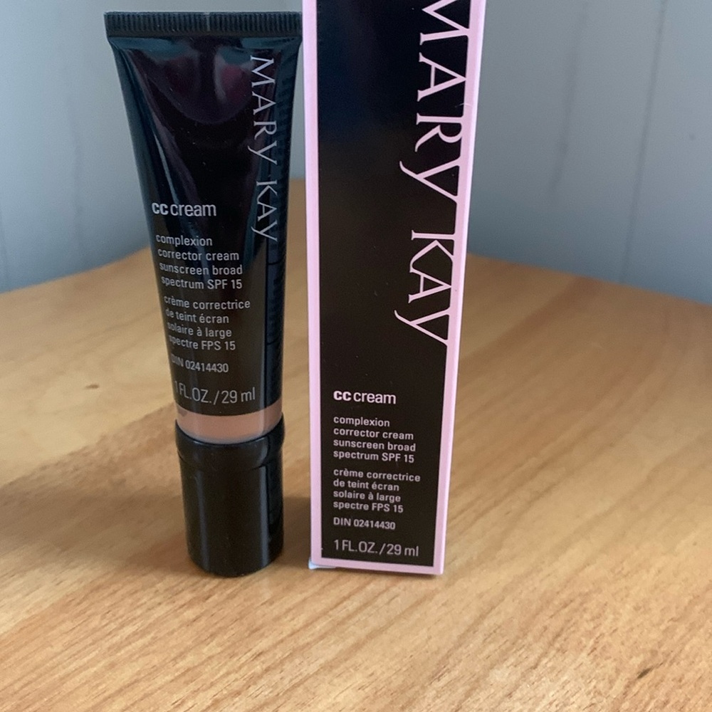 Mary Kay® CC Cream “Deep” Sunscreen Broad Spectrum SPF 15* NWT UNOPENED